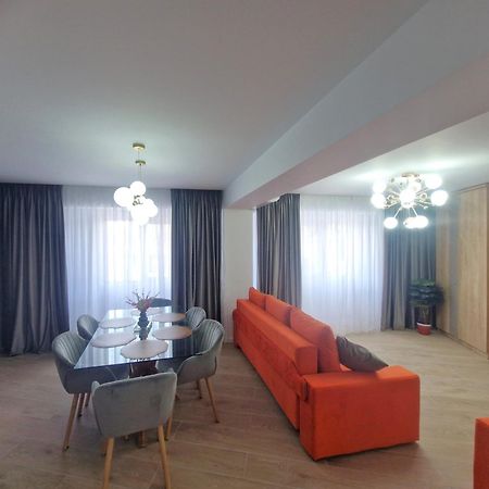 Ultracentral Luxury Apartament Куртя-де-Арджеш Экстерьер фото