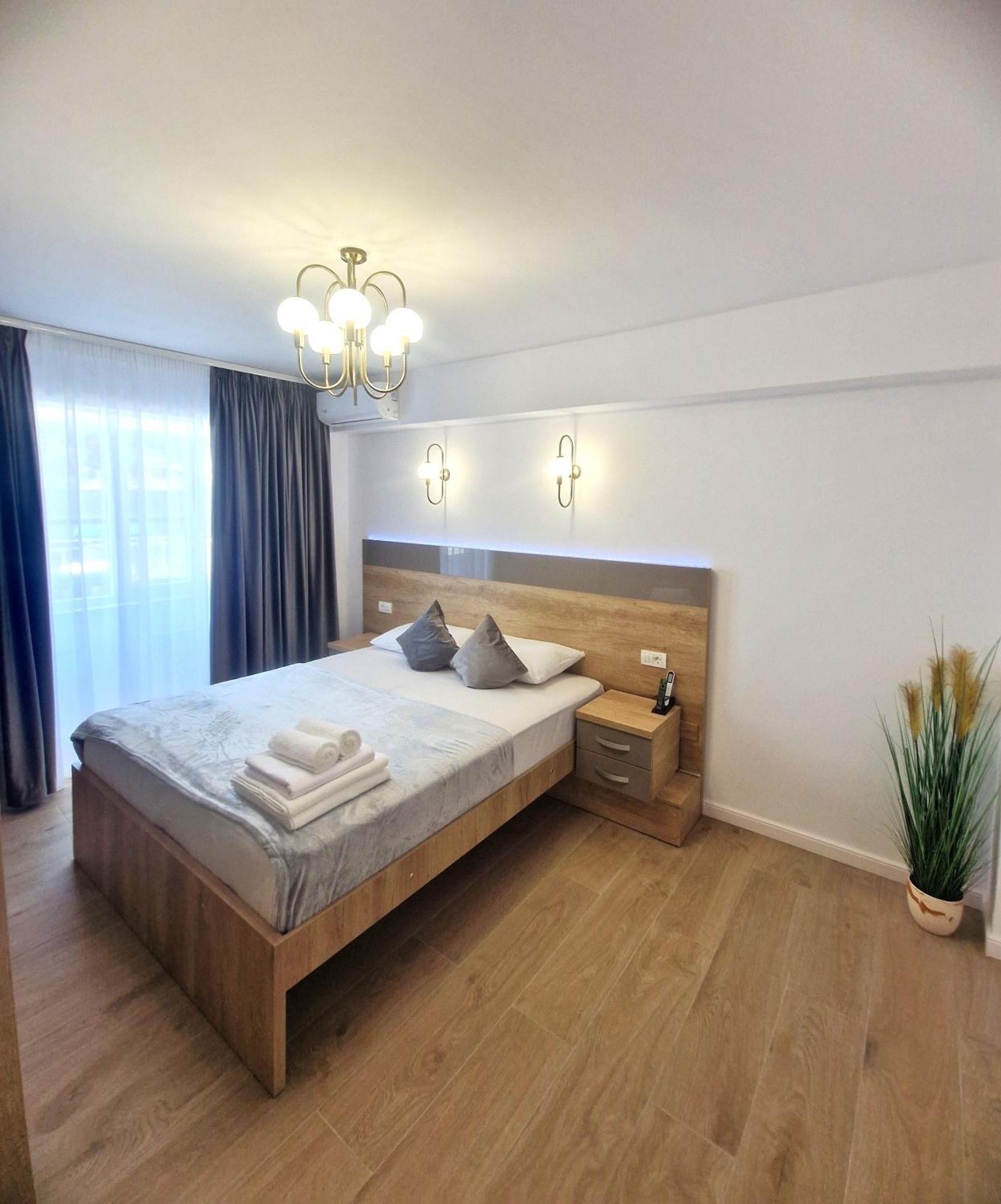 Ultracentral Luxury Apartament Куртя-де-Арджеш Экстерьер фото