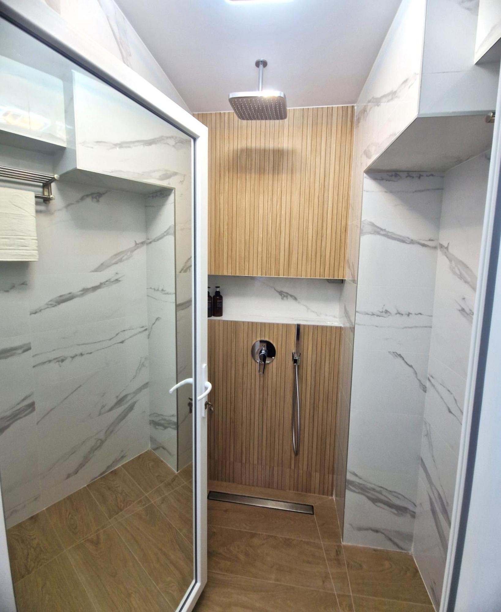 Ultracentral Luxury Apartament Куртя-де-Арджеш Экстерьер фото